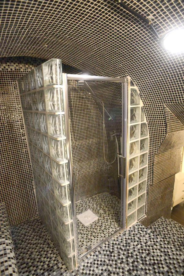Unique Loft Apartment In Le Marais Paris Luaran gambar